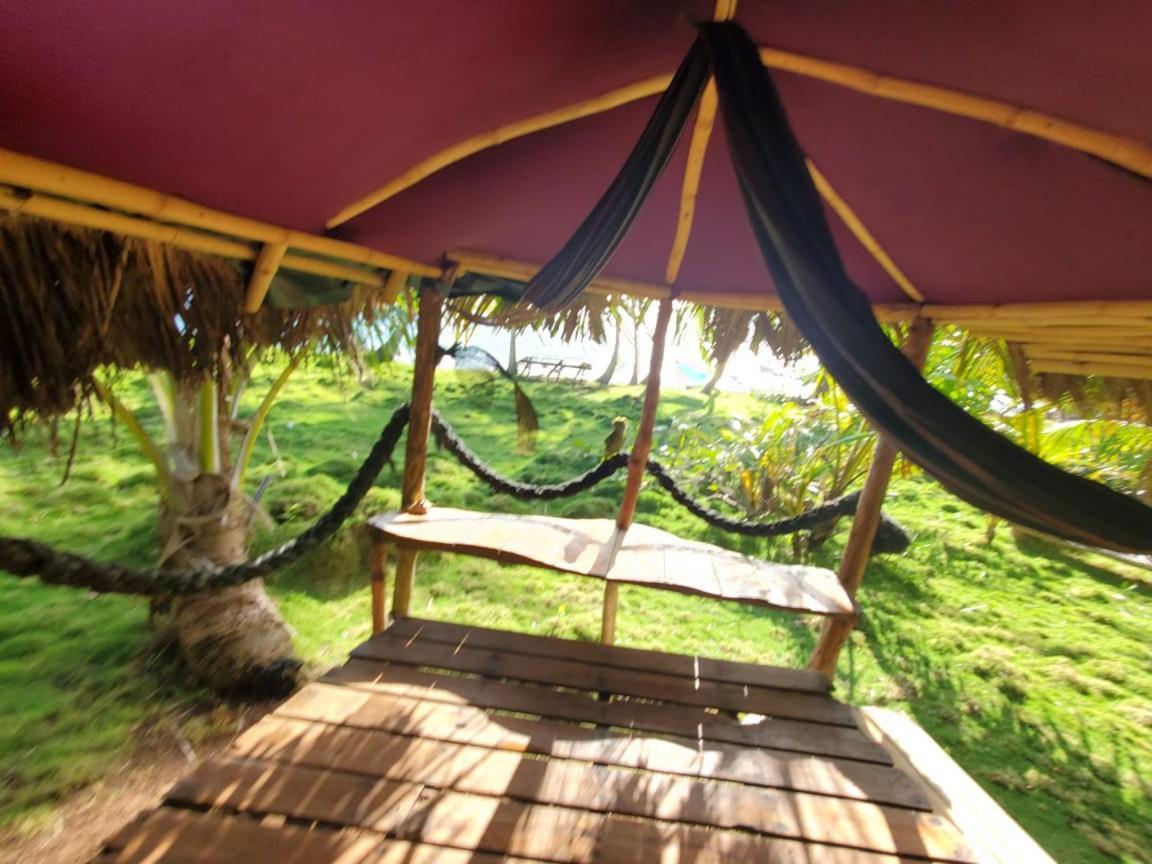 Derek'S Place Eco-Lodge جزيرة ليتل كورن المظهر الخارجي الصورة