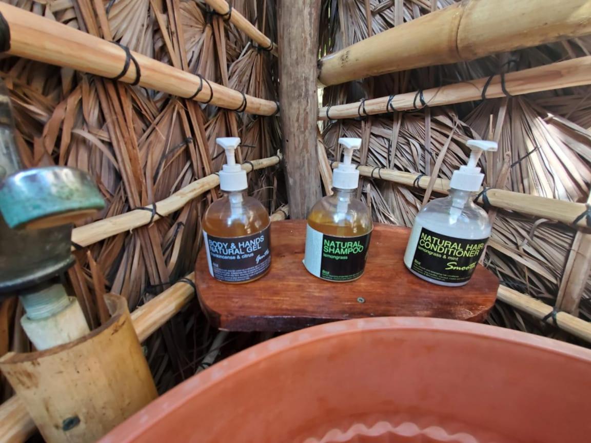 Derek'S Place Eco-Lodge جزيرة ليتل كورن المظهر الخارجي الصورة