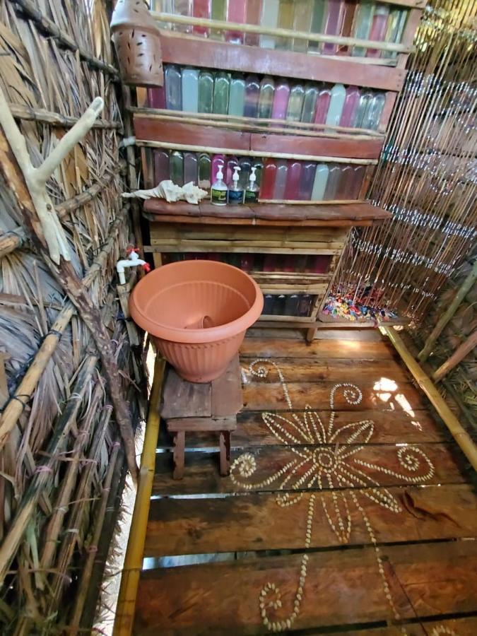 Derek'S Place Eco-Lodge جزيرة ليتل كورن المظهر الخارجي الصورة